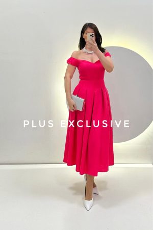 Pink haljina sa spuštenim ramenima