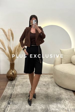 Bermude sa zlatnim lancem